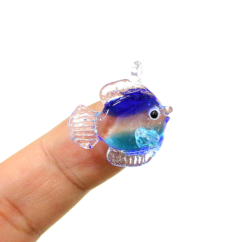 Marine Aquarium Orp - 알록달록한 미니멀한 열대어 유리의 귀여운 매력을